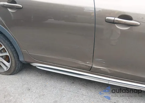 2015 Volvo V60 Cross Country T5 z USA, uszkodzony, nr VIN YV4612HK2F1001885